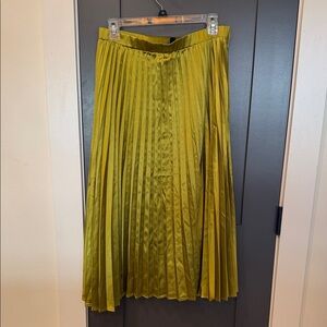 Haute Monde Chartreuse Pleated A-Line Skirt
